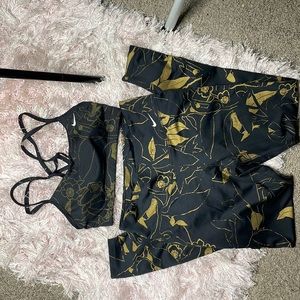 Sexy Black & gold Nike jogging fit